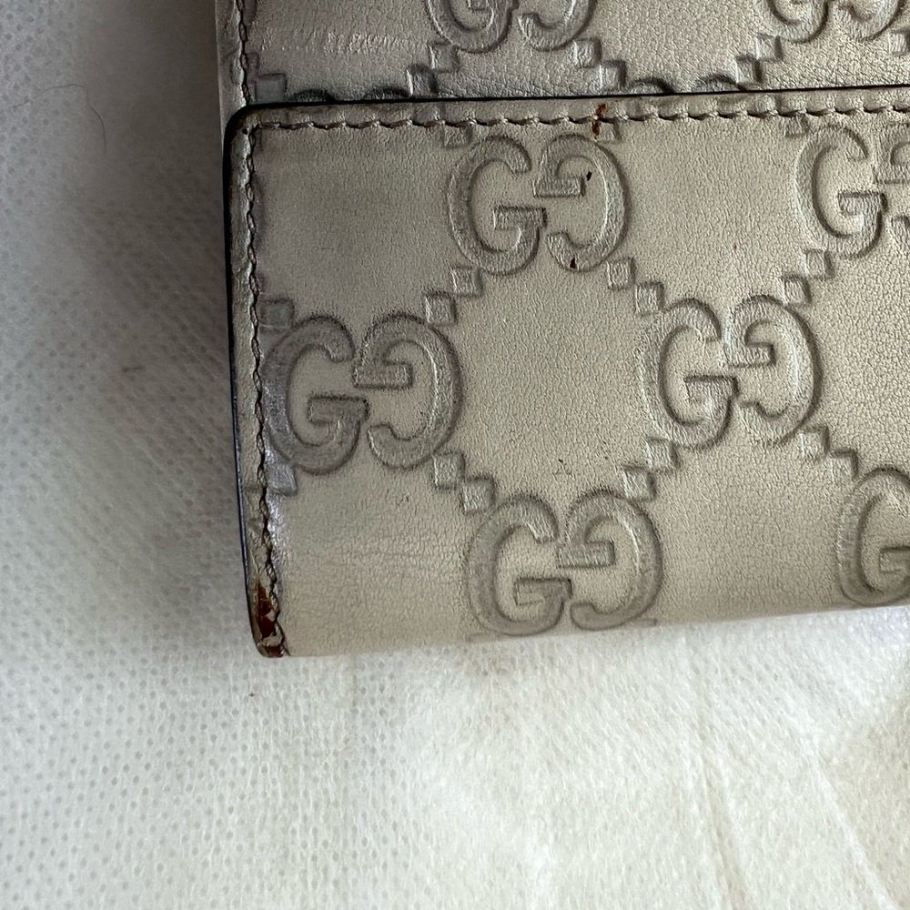 Gucci Light Gray GG Monogram Continental Wallet with Gold Heart Clasp - Picture 10 of 14